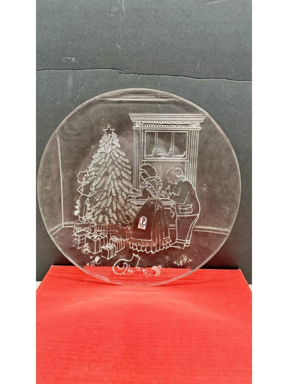 Pilgrim Glass Christmas Tree Family Etched 13" Party Platter NOS USA Holiday